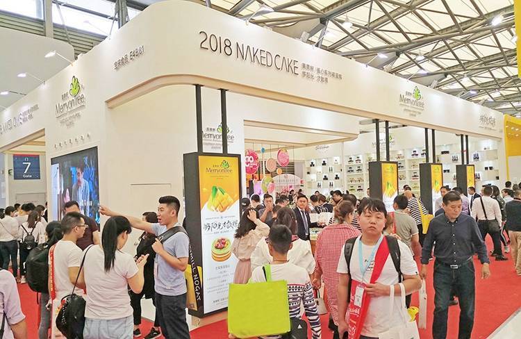 1526027407417438.jpg 美果樹醬心裸蛋糕