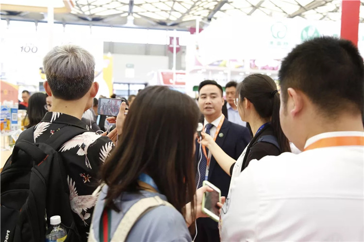 1557454852418937.jpg 640.webp (8).jpg